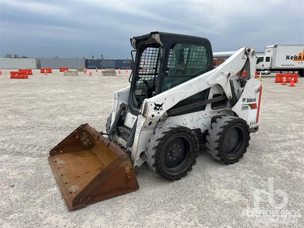 Bobcat S650 滑移轉向裝載機