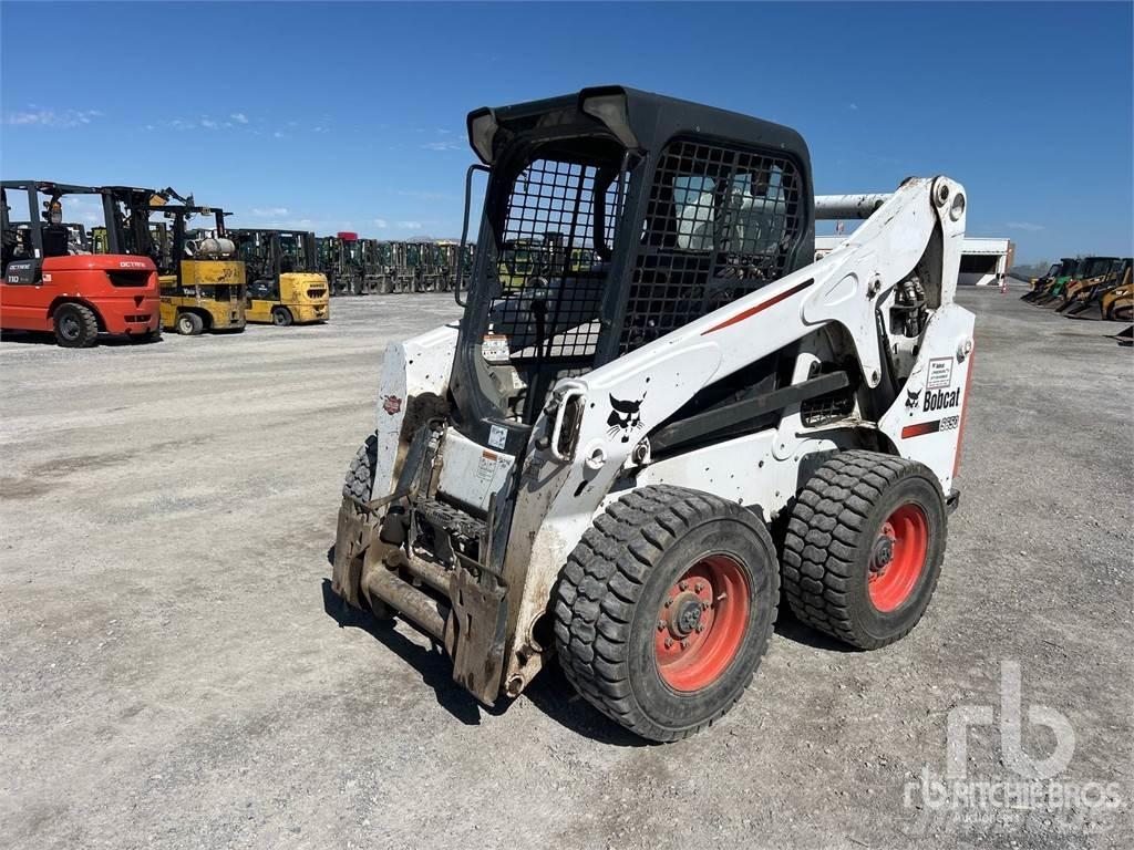 Bobcat S650 滑移轉向裝載機