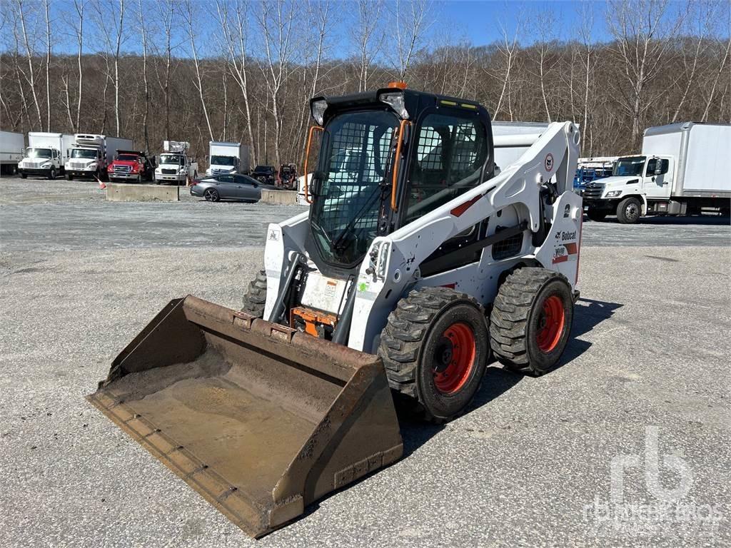 Bobcat S740 滑移轉向裝載機