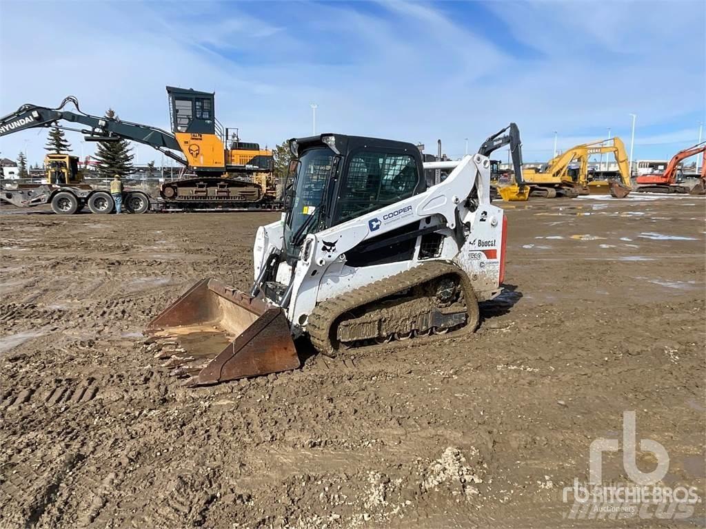 Bobcat T590 滑移轉向裝載機