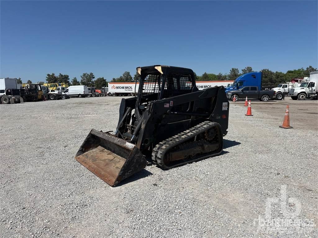 Bobcat T630 滑移轉向裝載機