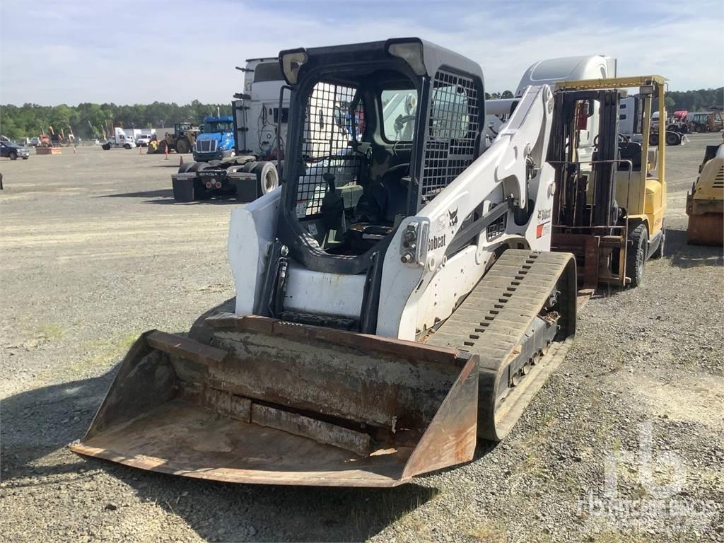 Bobcat T740 滑移轉向裝載機
