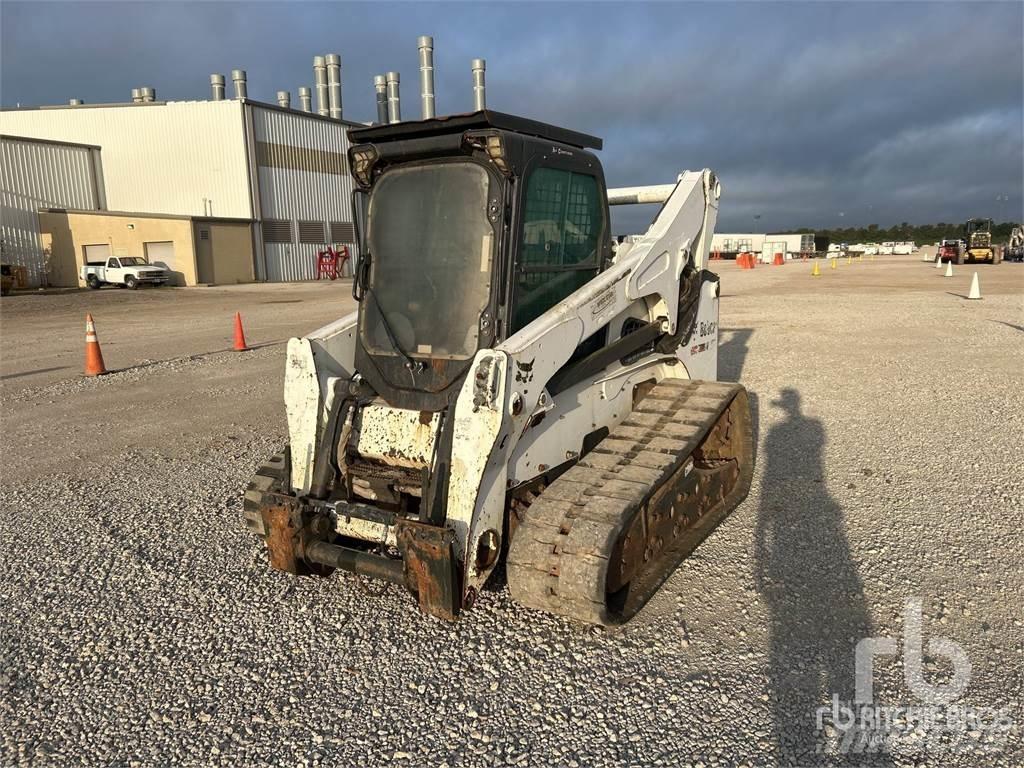 Bobcat T870 滑移轉向裝載機
