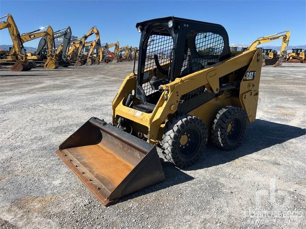 CAT 226D C1-H2 滑移轉向裝載機