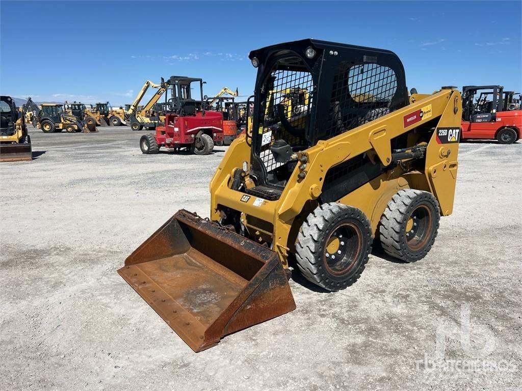 CAT 226D C1-H2 滑移轉向裝載機