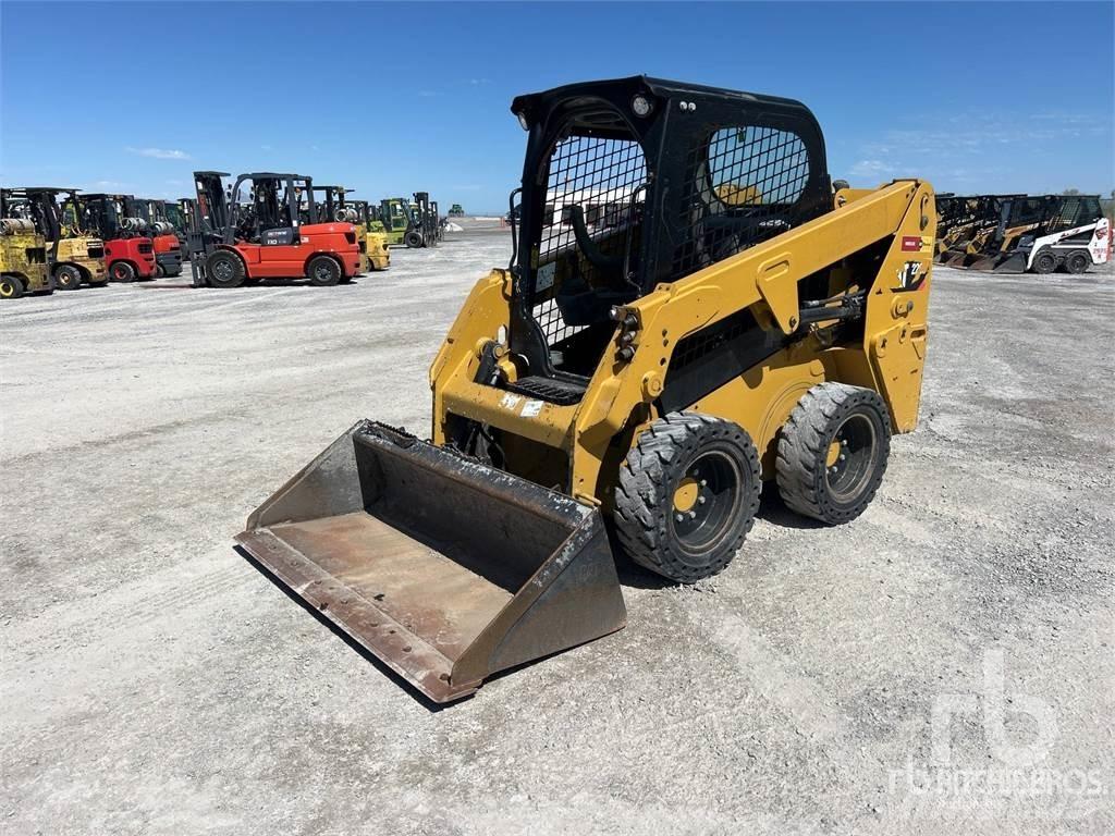 CAT 226D C1-H2 滑移轉向裝載機
