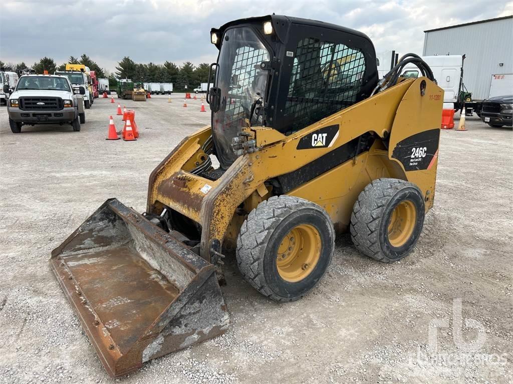 CAT 246C 滑移轉向裝載機
