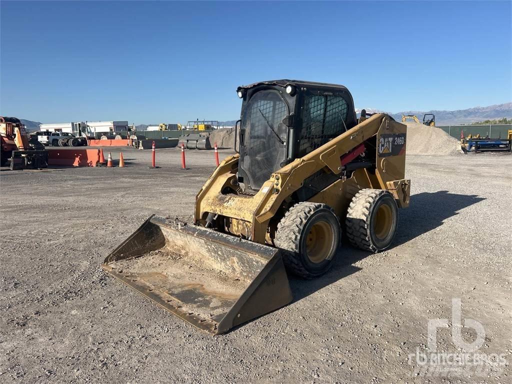 CAT 246D 滑移轉向裝載機