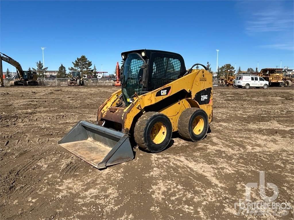 CAT 256C 滑移轉向裝載機