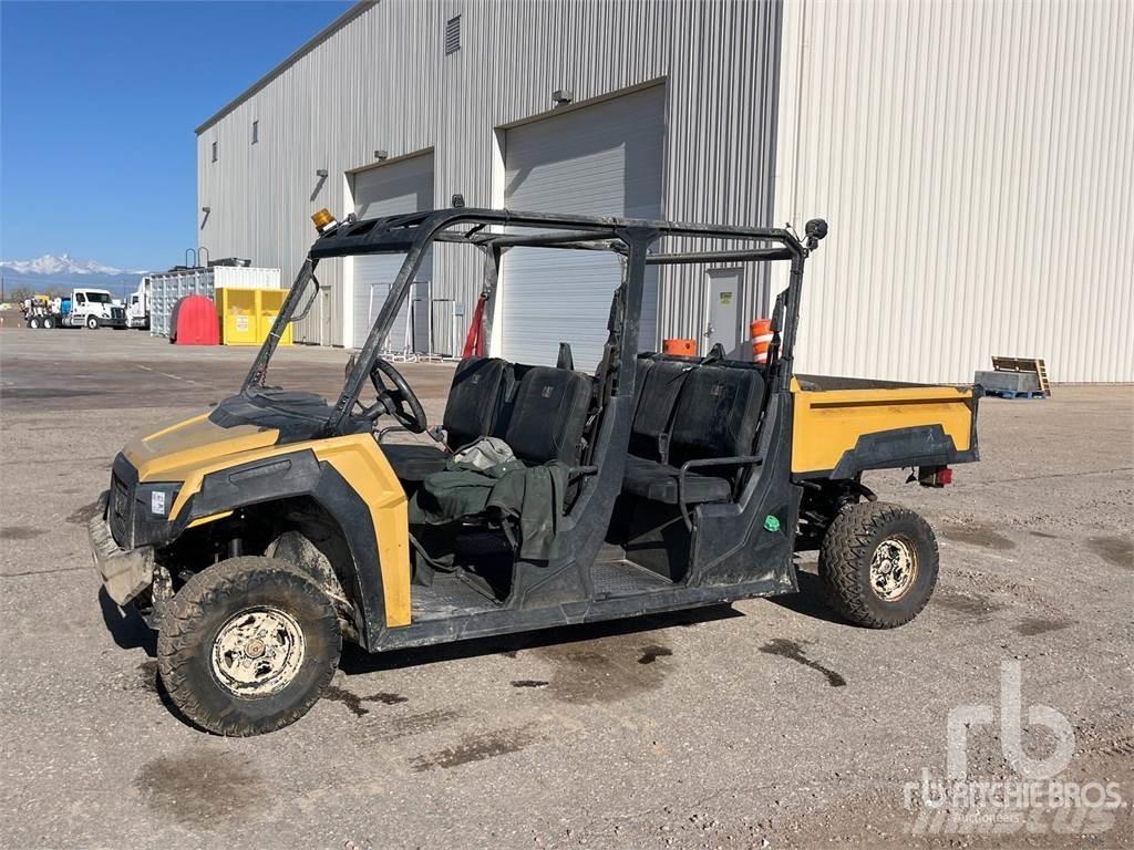 CAT 4x4 多用途機械