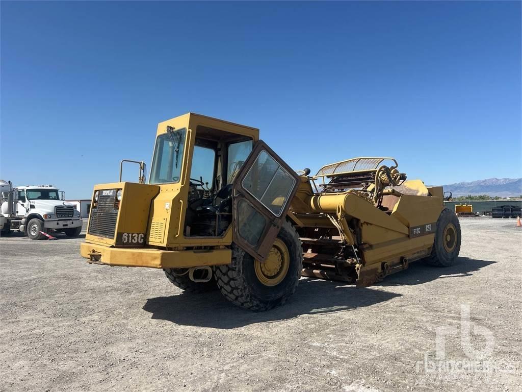 CAT 613C 刮土機