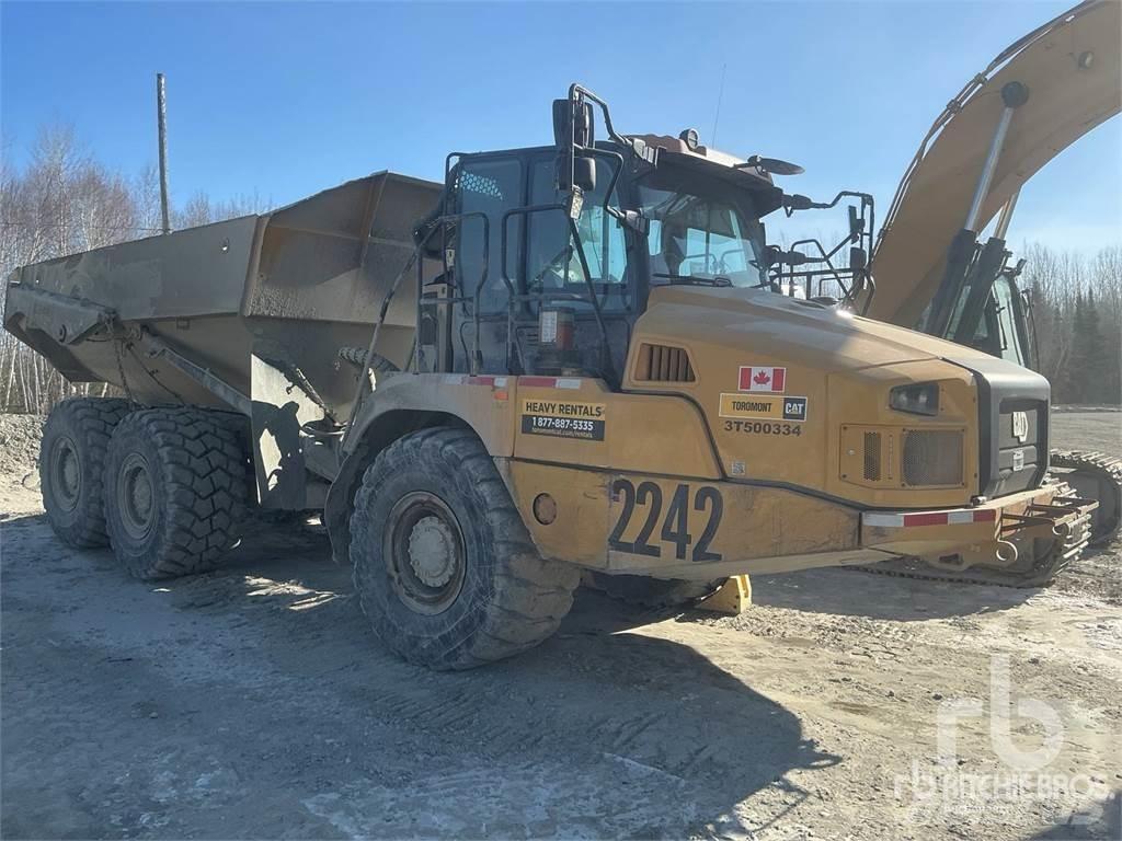 CAT 735 鉸接式起吊車