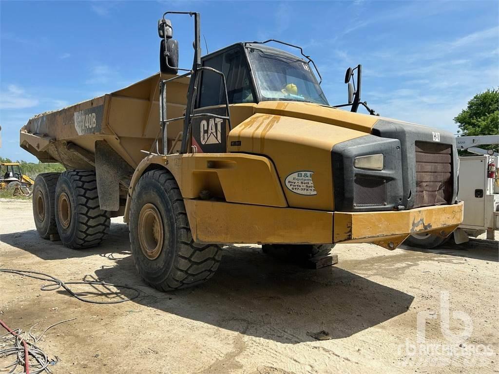 CAT 740B 鉸接式起吊車