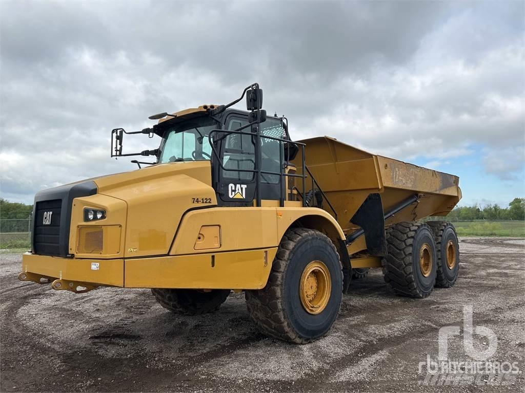 CAT 745 鉸接式起吊車