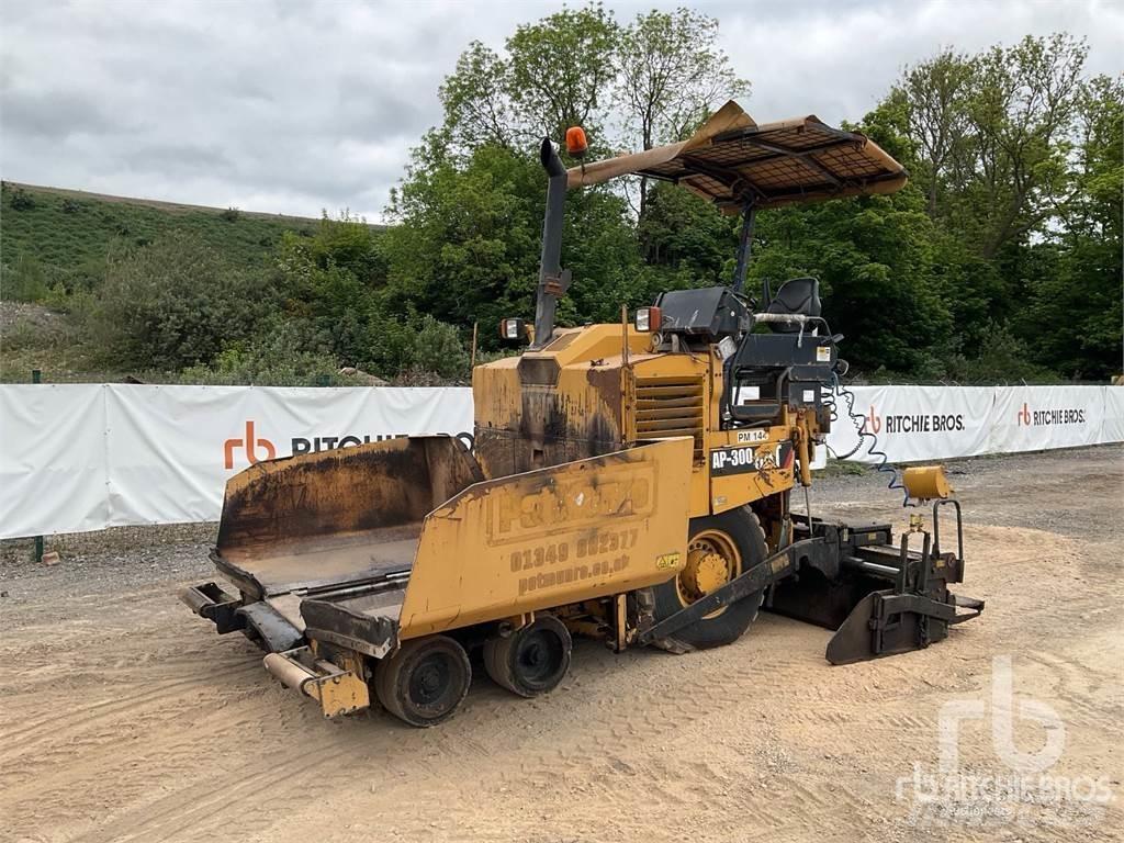 CAT AP300D 瀝青攤舖機/鋪路機