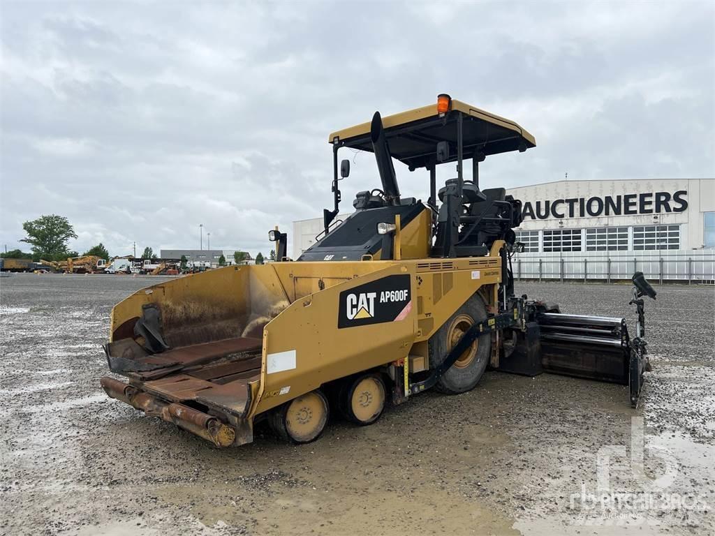 CAT AP600F 瀝青攤舖機/鋪路機