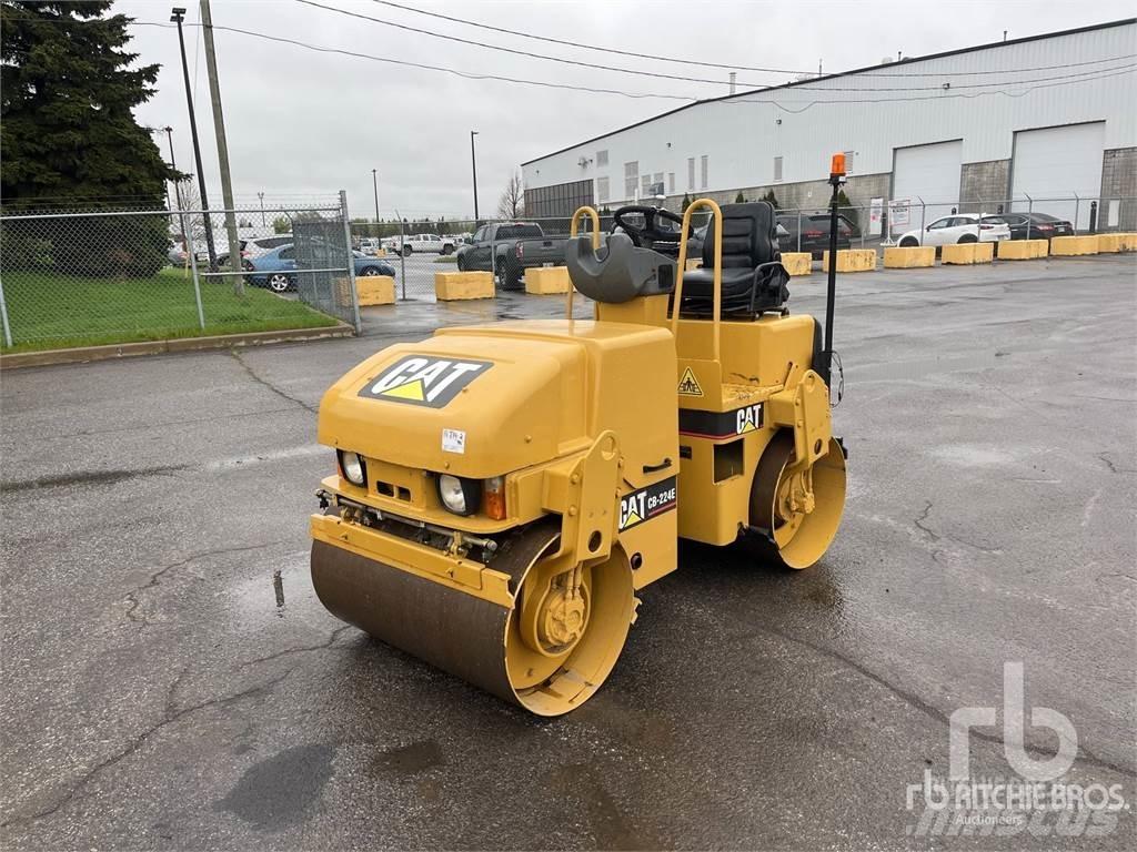 CAT CB224E 雙輪滾壓機