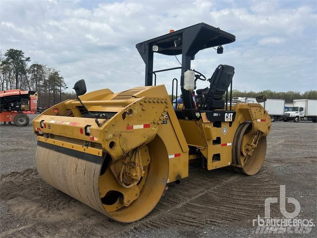 CAT CB54XW 雙輪滾壓機
