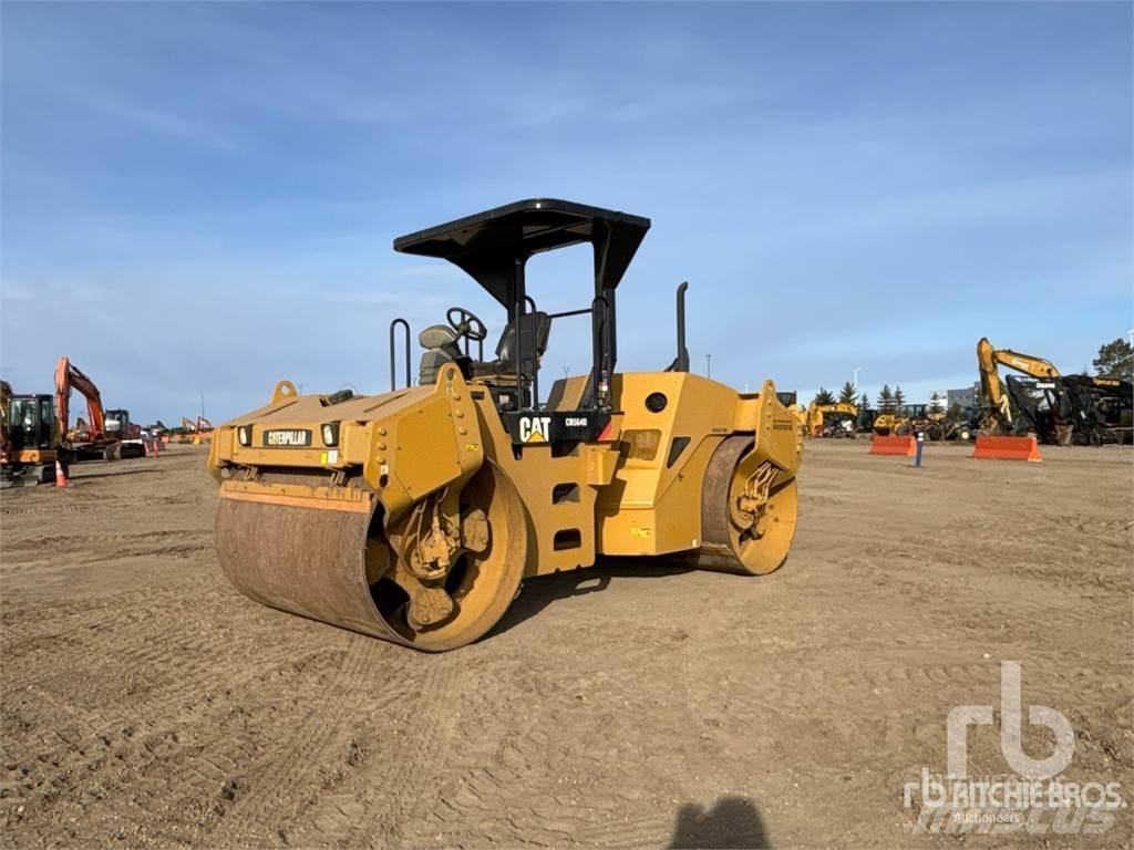 CAT CB564D 雙輪滾壓機
