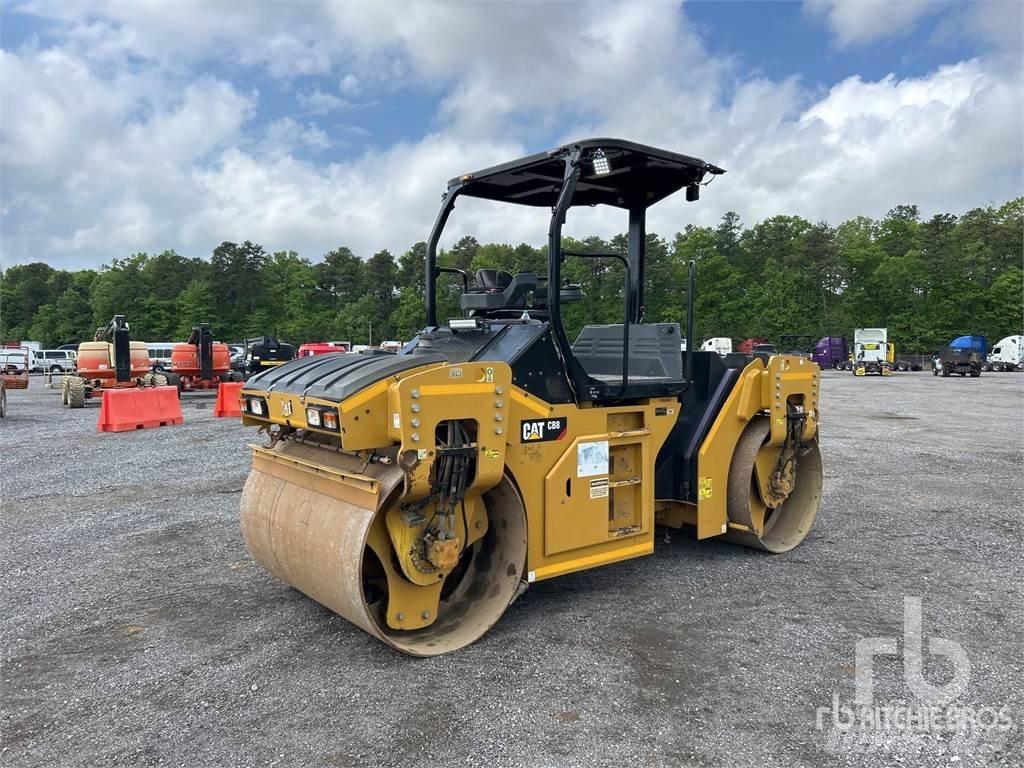 CAT CB8 雙輪滾壓機