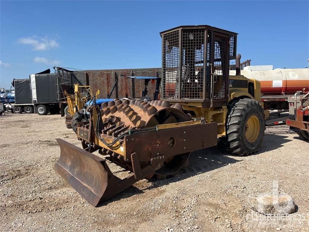 CAT CP563D 廢棄物壓實機