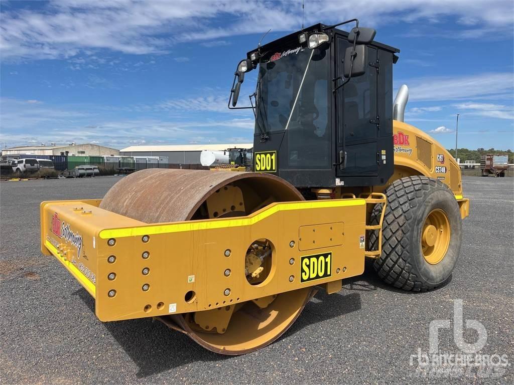 CAT CS74B 廢棄物壓實機
