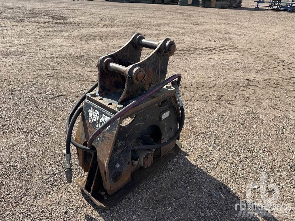 CAT CVP16 夯實機(夯土機)
