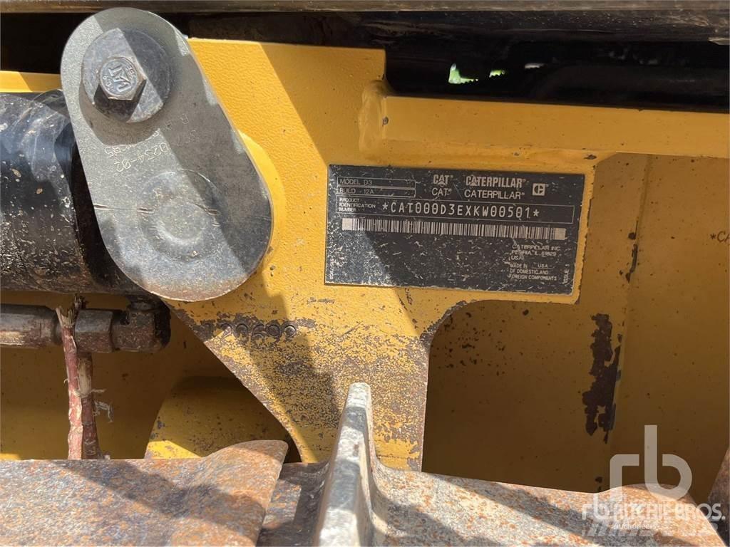 CAT D3 履帶推土機