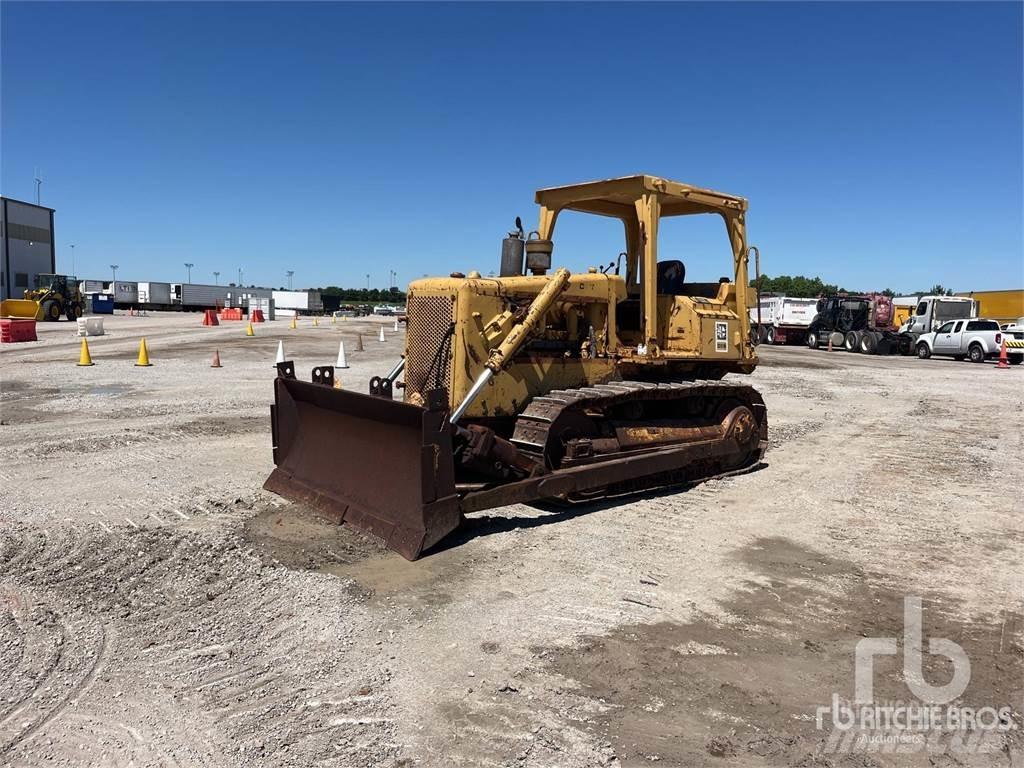 CAT D5B 履帶推土機