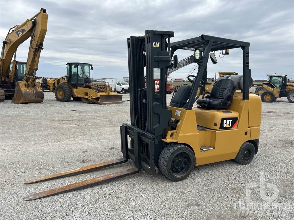 CAT GC35K 柴油卡車