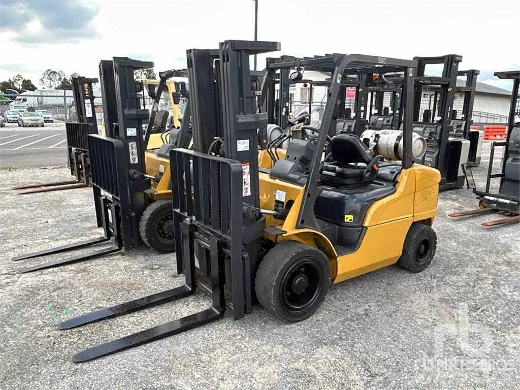 CAT GP30N 柴油卡車
