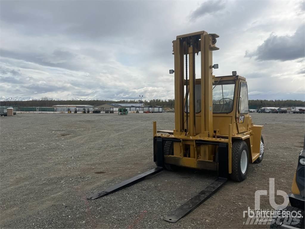 CAT V180 柴油卡車