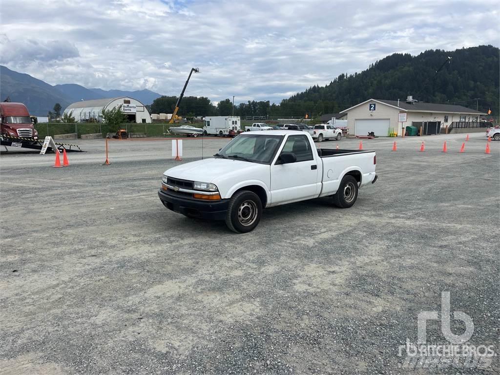 Chevrolet S-10 皮卡.傳統半斗卡車/側卸板
