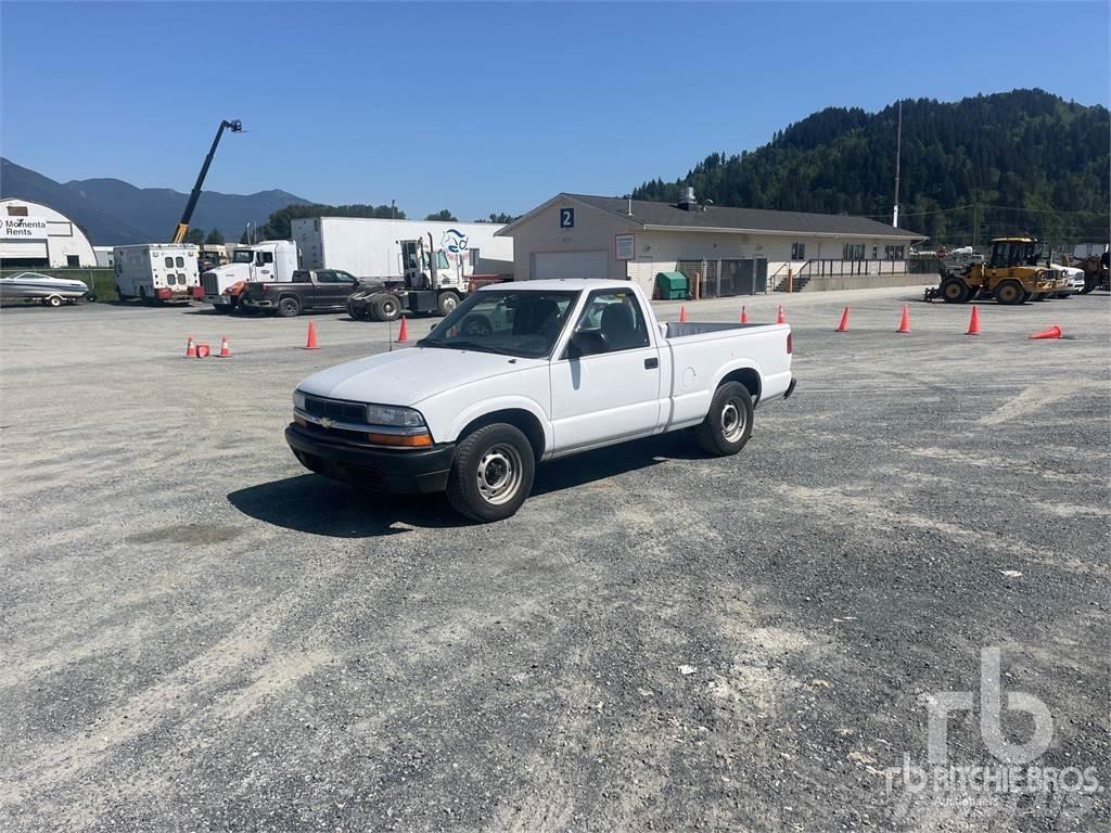Chevrolet S10 皮卡.傳統半斗卡車/側卸板