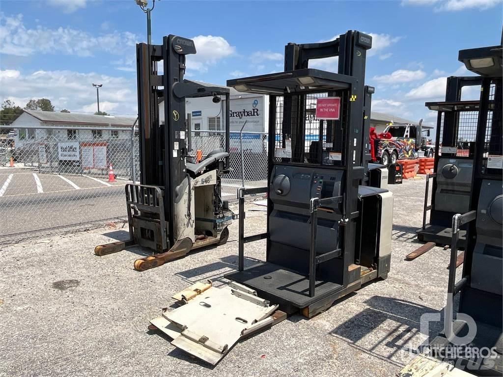 Crown SP3420-30 電動堆高機