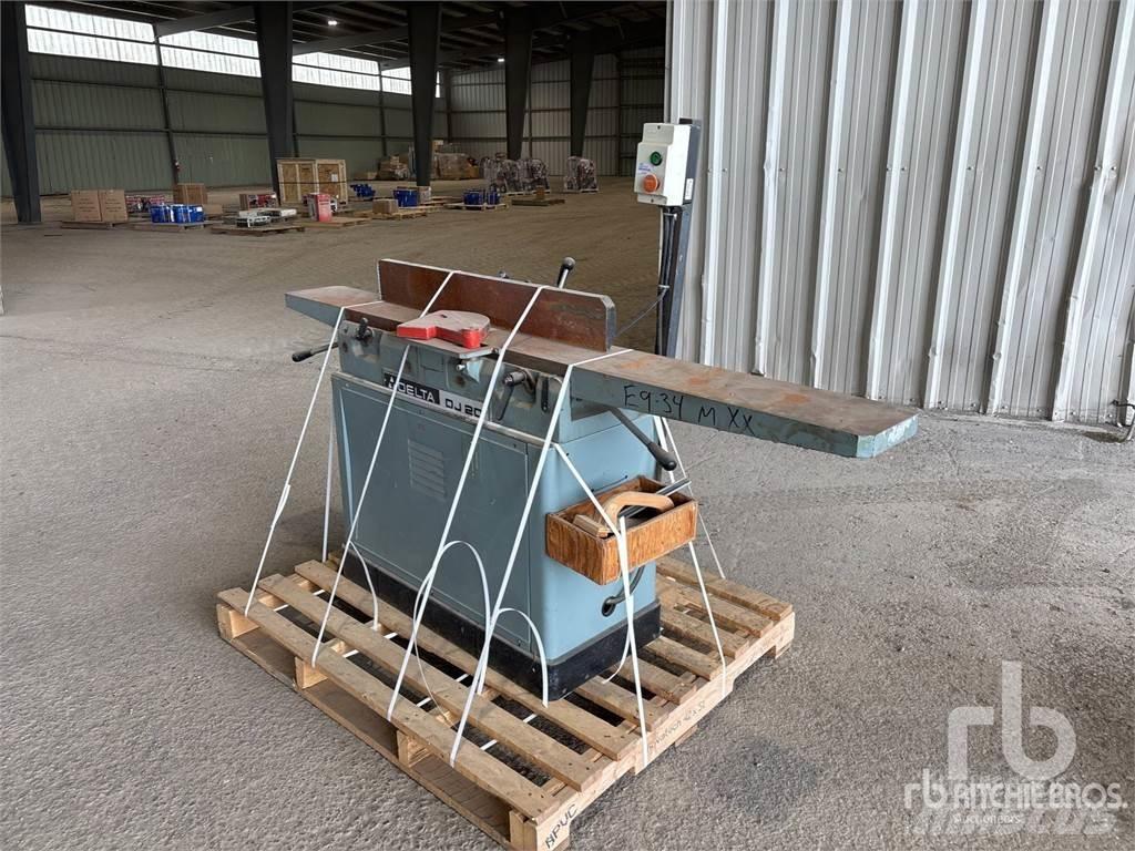 Delta CJ20 鋪管推土機