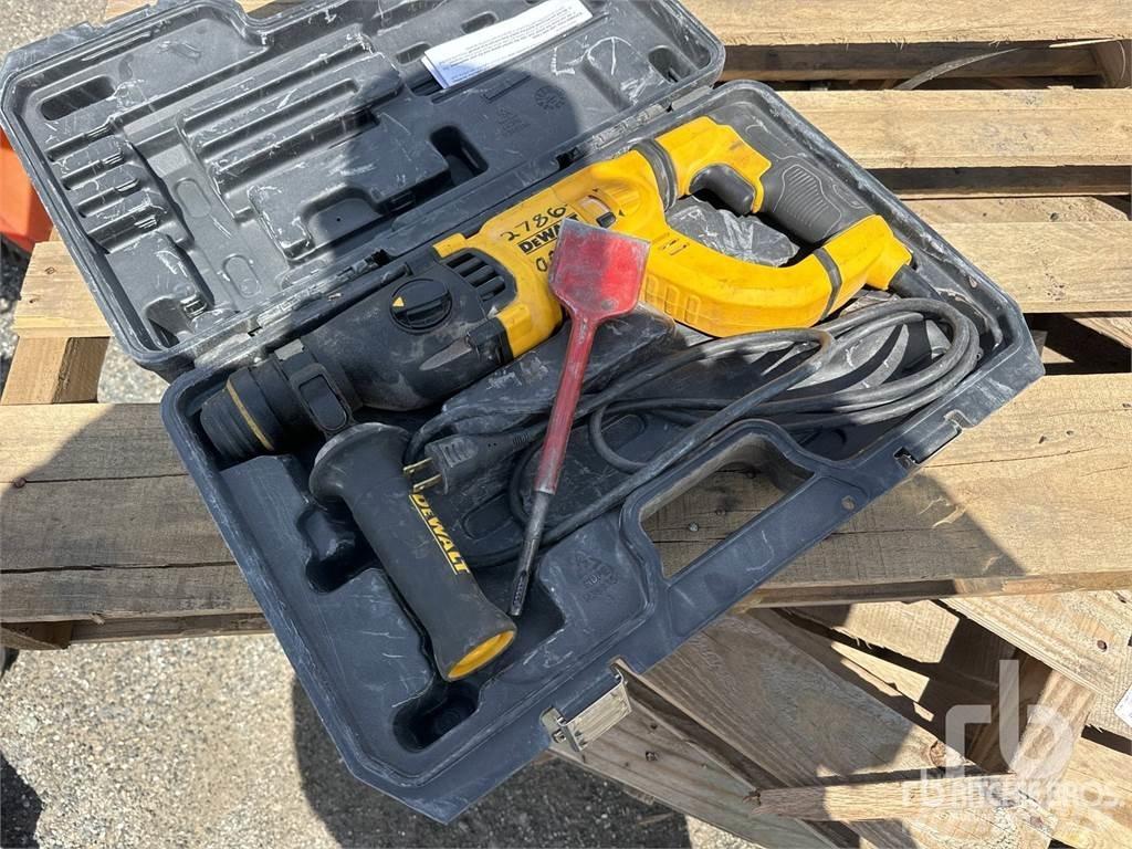 DeWalt D25262 其他