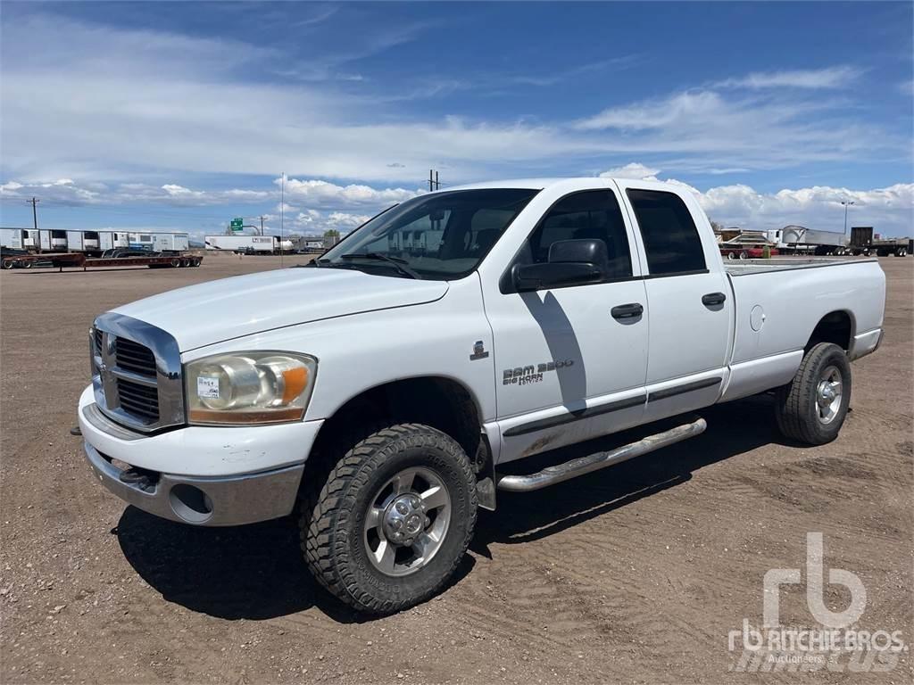 Dodge 3500 皮卡.傳統半斗卡車/側卸板