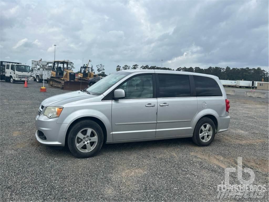 Dodge CARAVAN 廂式貨物運輸車