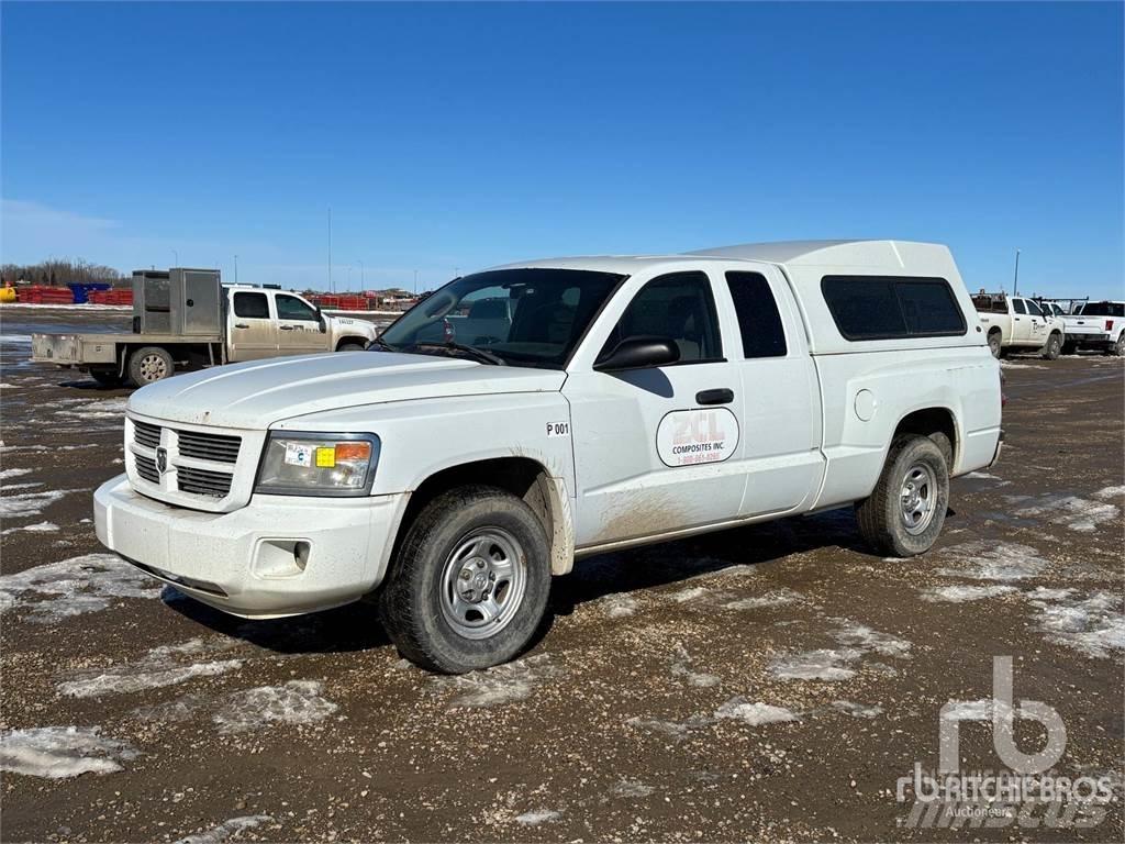 Dodge DAKOTA 皮卡.傳統半斗卡車/側卸板