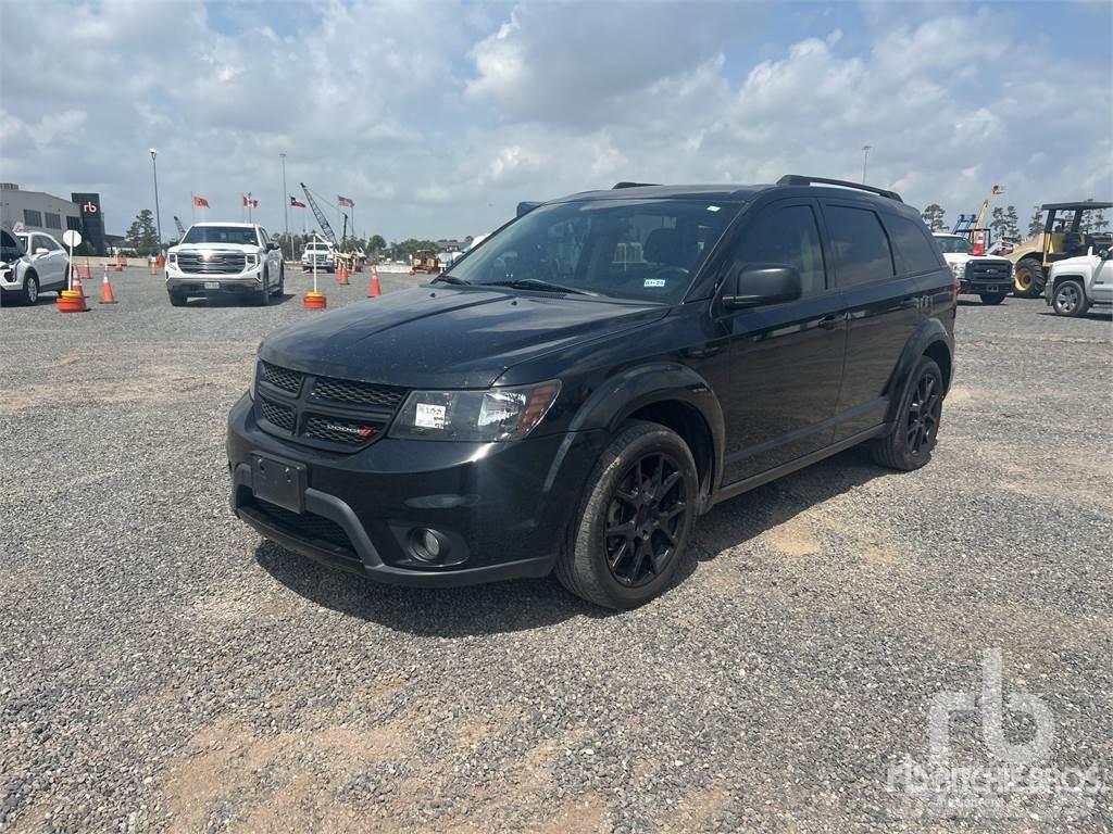 Dodge JOURNEY 皮卡.傳統半斗卡車/側卸板