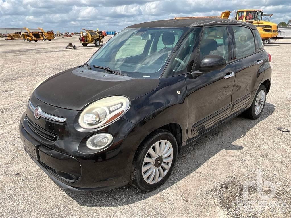 Fiat 500L 汽車