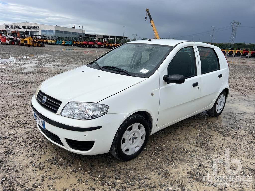 Fiat PUNTO 汽車