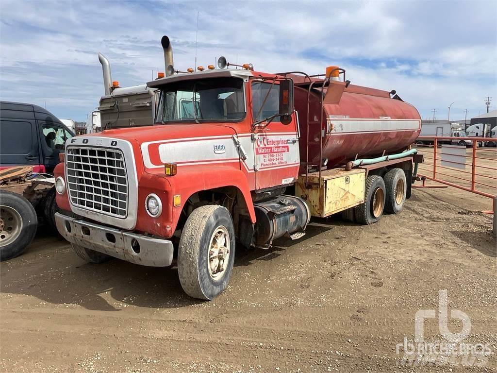 Ford 9000 水車