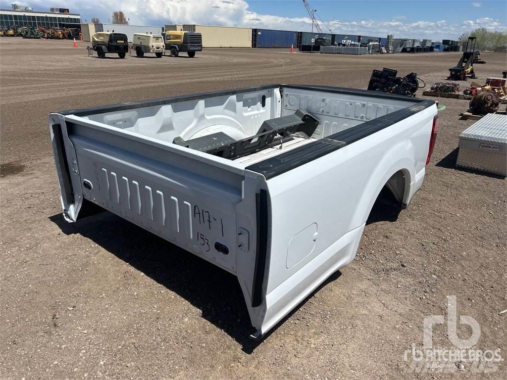 Ford Body 駕駛室與內部