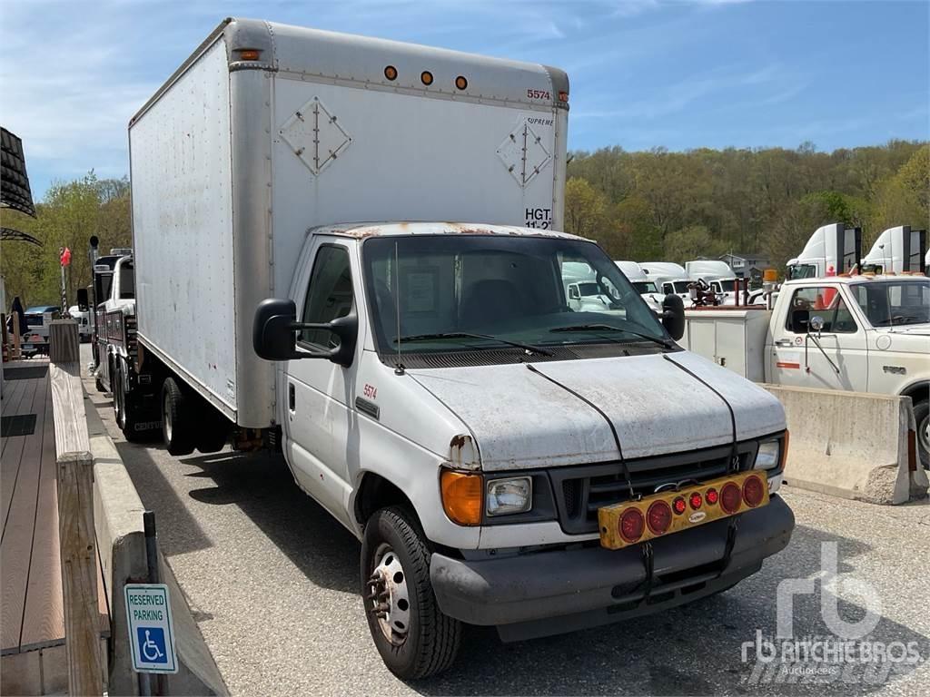 Ford E-450 廂式貨物運輸車