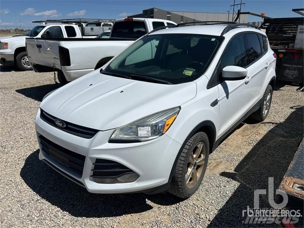 Ford ESCAPE 皮卡.傳統半斗卡車/側卸板