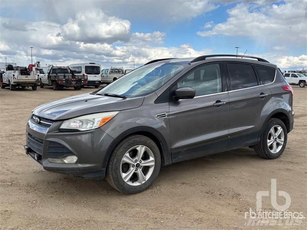 Ford ESCAPE 皮卡.傳統半斗卡車/側卸板