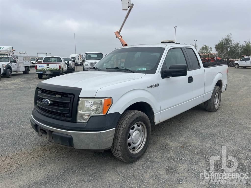 Ford F-150 皮卡.傳統半斗卡車/側卸板