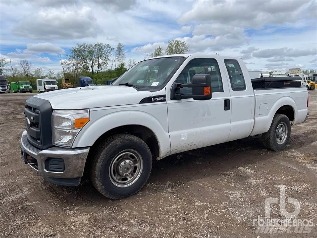 Ford F-250 皮卡.傳統半斗卡車/側卸板